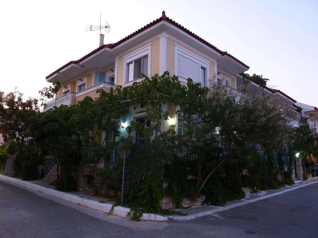 Paris Beach Hotel Ireo  Exterior foto